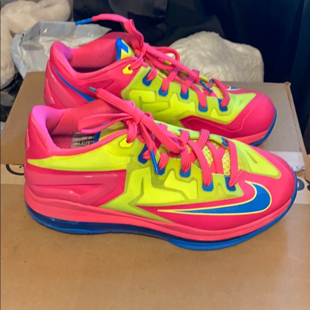 lebron james shoes